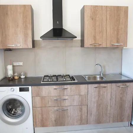 Laperlapartment סן לאונה