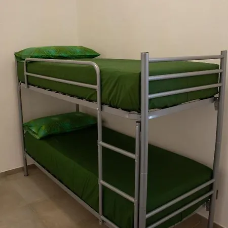 Holiday home Laperlapartment